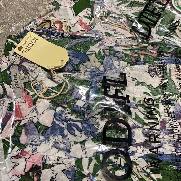 Floral Print Self-Tie Top - Picture 4 of 5